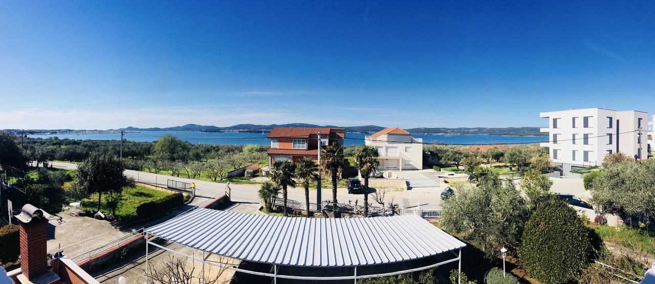 Hotel Pansion Adria Sveti Filip i Jakov Esterno foto